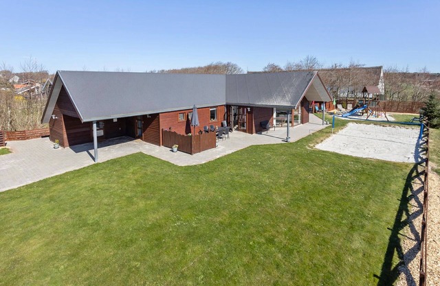 Amazing home in Vinderup with sauna