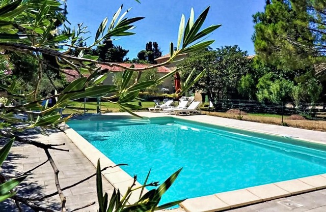Amazing home in Viols with 4 Bedrooms, WiFi and Outdoor swimming pool