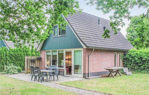 Amazing Home In Winterswijk With Wifi