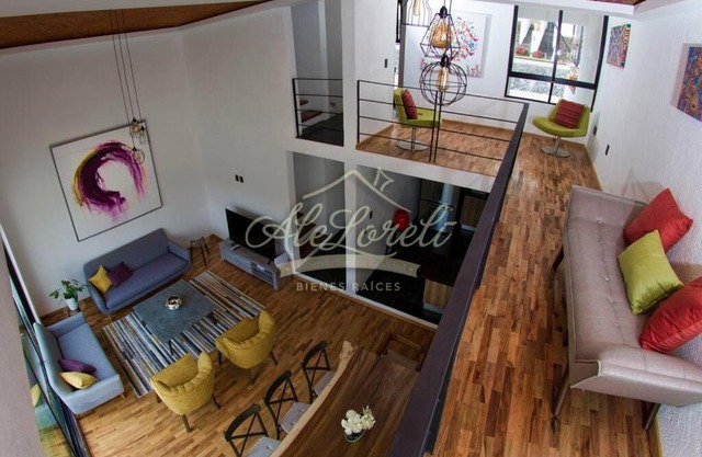 Amazing house in the Center with pool and parking