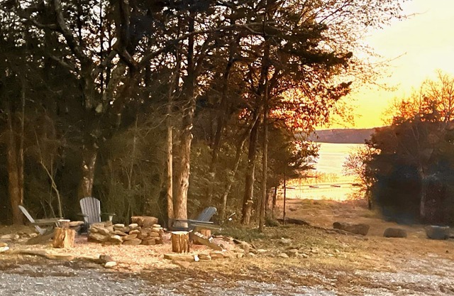 Amazing Lake Front Property! 3 BR cabin on 30 serene acres on Lake Tenkiller