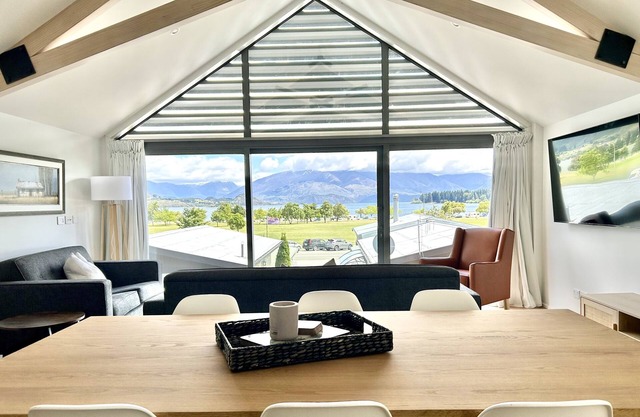 Amazing lake view apartments, only one block from town and 2 minute walk to lake