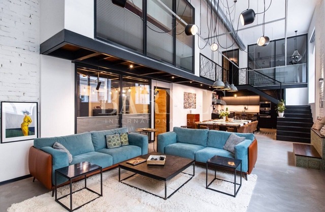 Amazing LOFT on Vaci street 3BR 3BHR