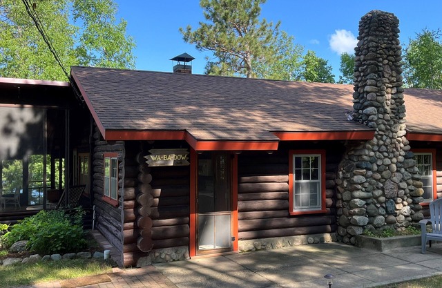 Amazing Log Home on pristine lake in Northern MN.