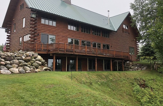 Amazing Log Home Overlooking Lake Superior