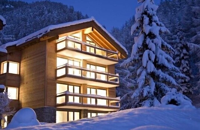 Amazing luxurious, modern and spacious 6bed apartments with Matterhorn view