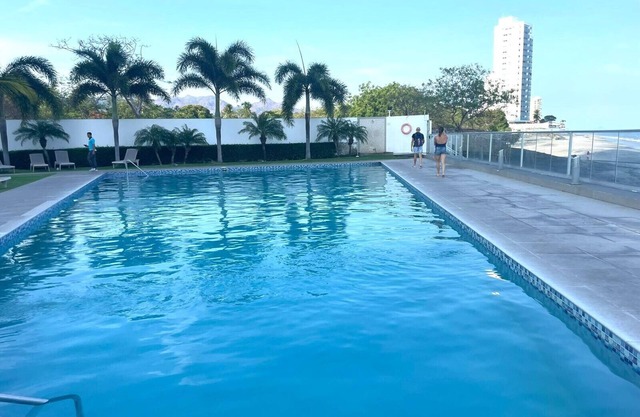 Amazing Luxury Ocean, Mountains view and Resort Amenities