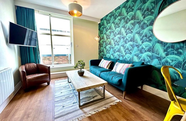 Amazing Modern Apartment - Free Secure Parking!