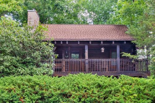 Amazing Mountain View Cabin! Hot Tub Pool Table