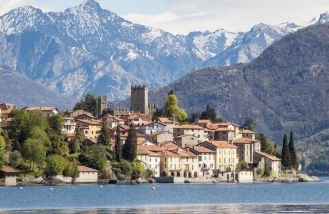 Amazing & New Apartment On Castle Square - Lake View & Internet WI-FI free