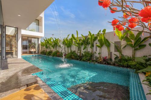 Amazing Newly Built Beach Pool Villas Danang