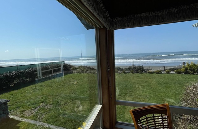 Amazing Ocean Front Beach House with fenced yard