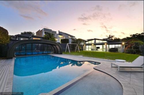 Amazing Ocean Villa close to Natural Rock Pools