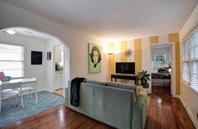 Amazing one bed/bath apartment tucked away and private! One block from water!