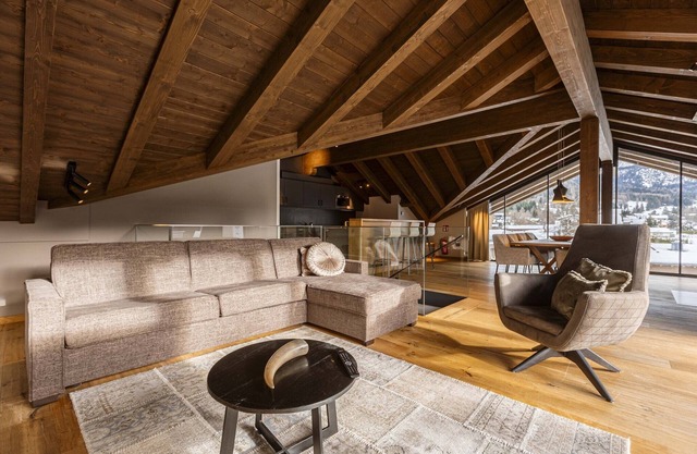 Amazing penthouse with shared pool