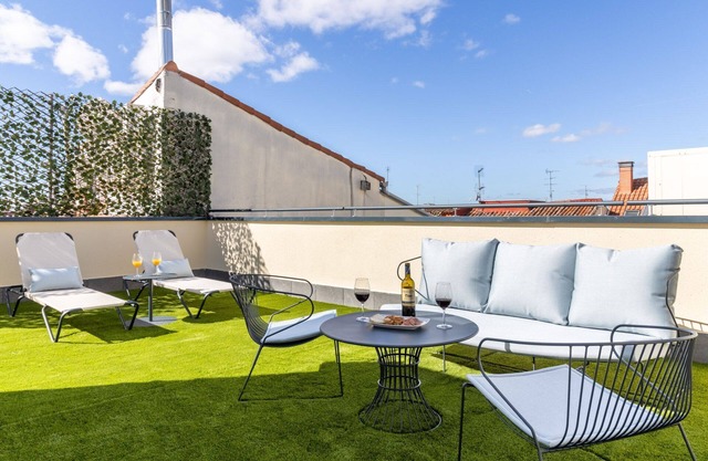 Amazing private terrace (Latina Toledo atico II)