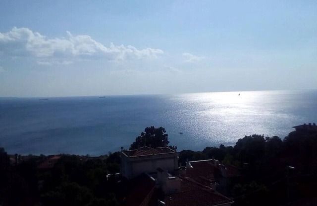 Amazing Sea view, free parking, 5 min. from centre