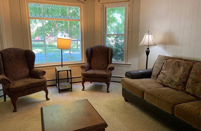 Amazing Spacious 5-bedrooms Deal- Host up to 10 Guests