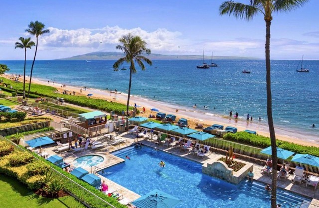 AMAZING VIEW! 1 Unit Back From Oceanfront, 1 Bed/2 Bath. Sleeps up to 4.