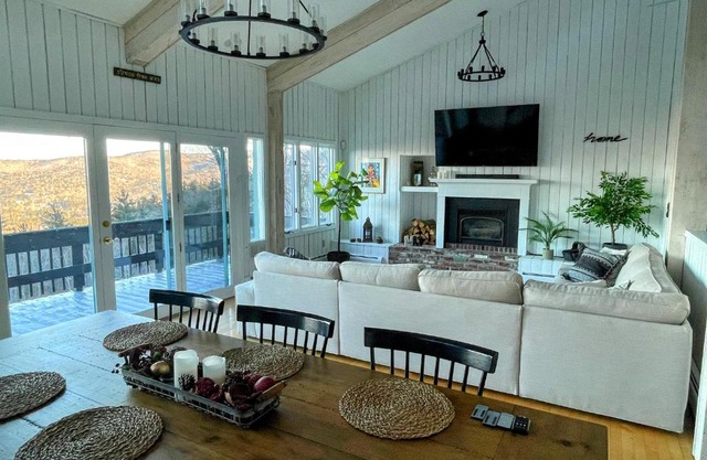 Amazing View Retreat Home