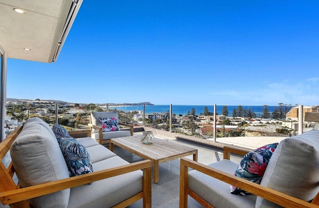 Amazing views and short walk to beach