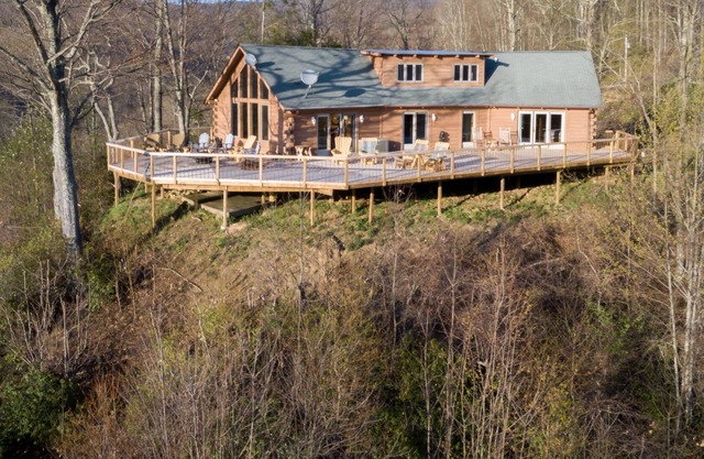 Amazing Views And Magical Sunsets In A Peaceful, Private Setting.
