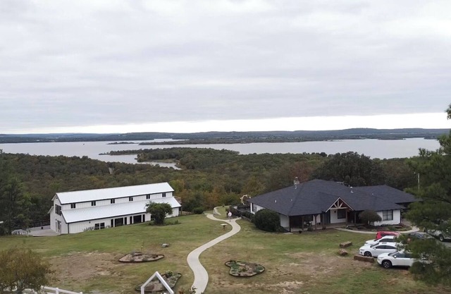 Amazing Views, Fire Pit, Lake 5 Mins away, ATV Friendly! Summer Specials!