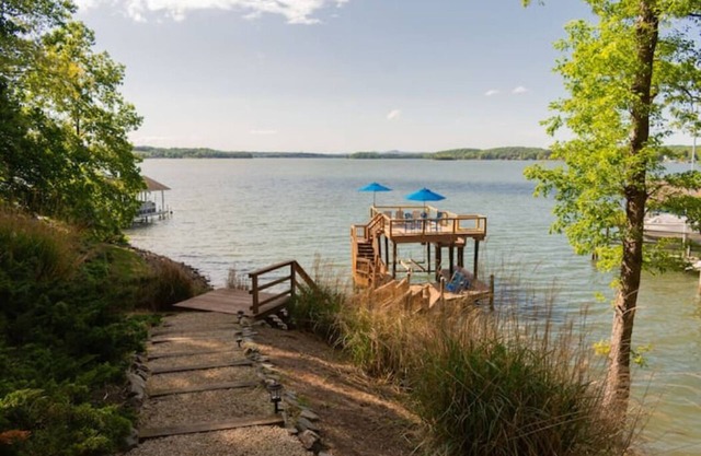 Amazing Views on Smith Mountain Lake! Diving board, water slide