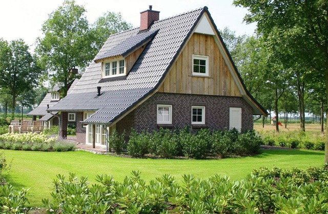 Amazing Villa in Hellendoorn with Garden