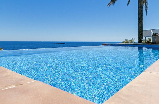 Amazing waterfront Villa. Amazing property on the sea