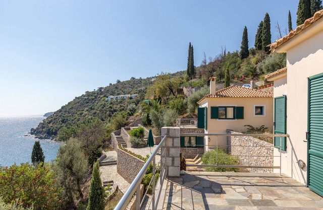 Amazing waterfront panoramic sea view and peaceful surroundings