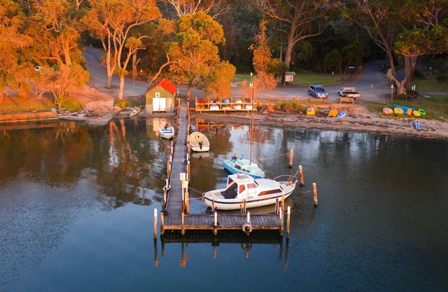 Amazing waterfront views, scenery, bird-life, free kayaks & private jetty