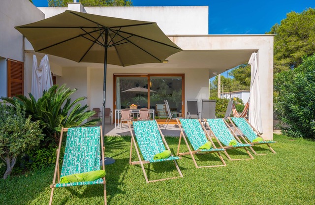 Amedart - Three Bedroom Villa, Sleeps 6