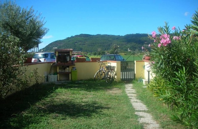 Ameglia: typical house with a beautiful view of the countryside of Ameglia and Montemarcello