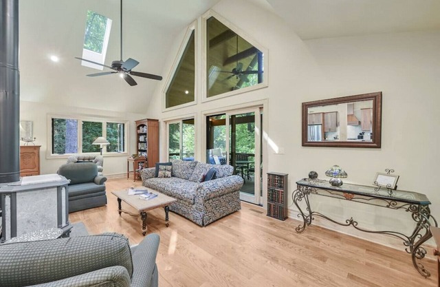 Amenity-Packed Holiday Home