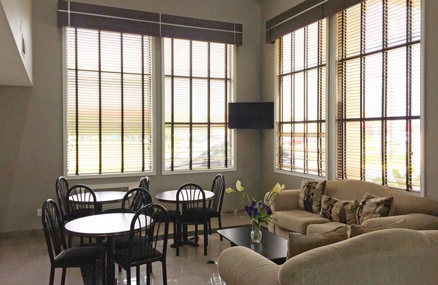 Americas Best Value Inn & Suites Mont Belvieu Houston