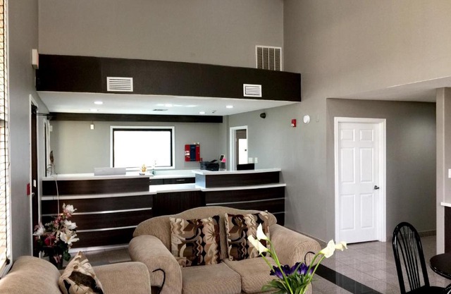 Americas Best Value Inn & Suites Mont Belvieu Houston