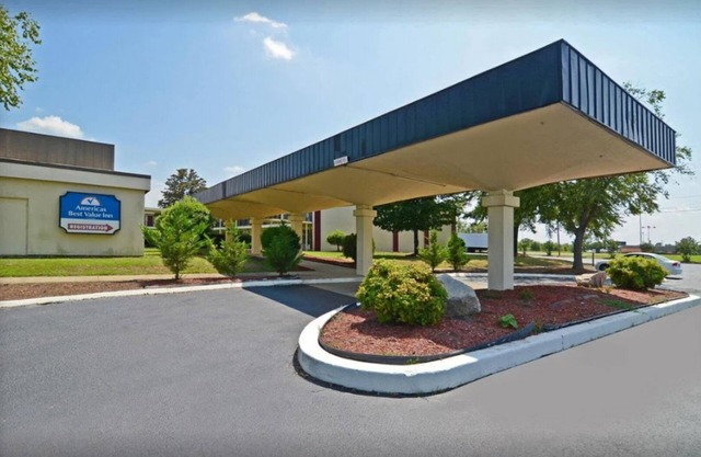 Americas Best Value Inn Wilson UNIT 10 2 BEDS GROUND FLOOR