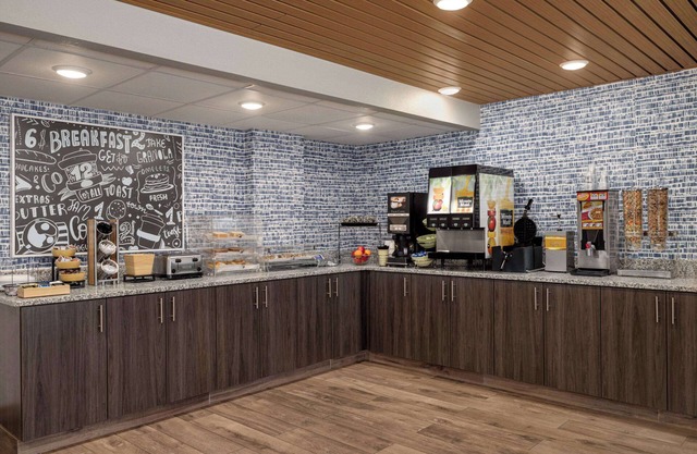 AmericInn by Wyndham Madison WI