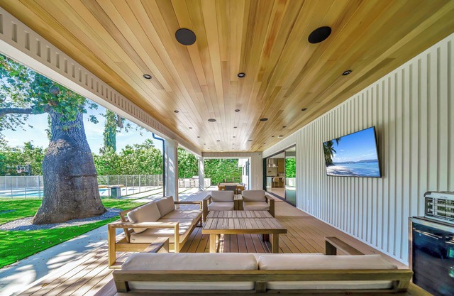Amestoy Estate Villa W/Pool, Spa & Basketball Ct.
