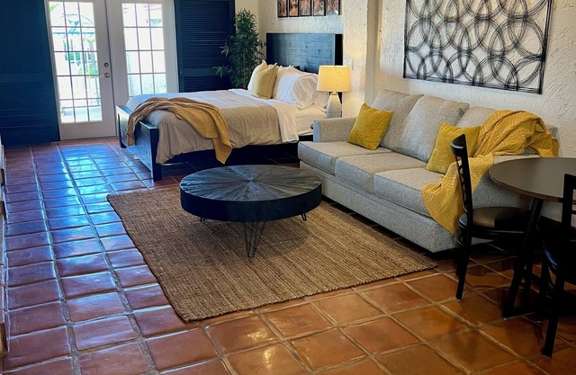 Amira Resort Luxury Spa Retreat Villa de Lujo, 2 Pools, Pickleball, Jetted Tub