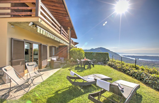 AmiroVista-Garden, Lake view, shared pool, Villanuova sul Clisi, Italy