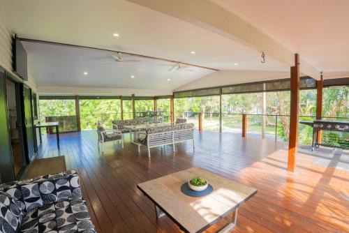 Amity Escape - Sleeps 12