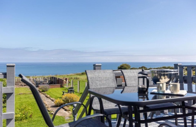 Ammonite Cottage - Coastal Retreat with Sea Views