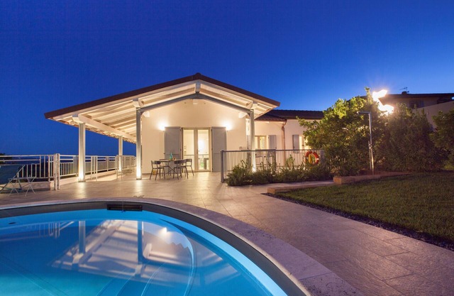 AMORE RENTALS - Ambretta Villa with Private Pool, Garden and Barbecue