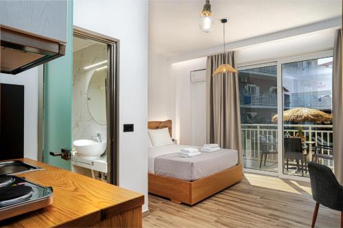 Amoudi Studios Apartments Hotel