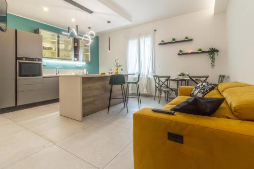 Ampio appartamento in corte con doppio parcheggio privato