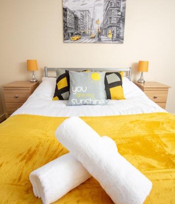 Ample Comforts, Centrally Located, Town Centre