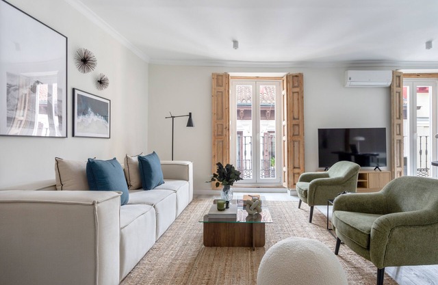 Amplio Apartamento a Pocos de Paseo del Prado