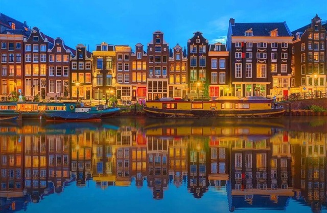 Amsterdam City Center Apartment-The best place to explore the city on foot
